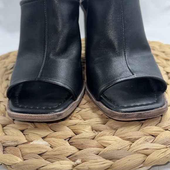Dolce Vita Genuine Leather Block Heeled Peep Toe Slip On Mules Size 6.5 - Picture 3 of 7